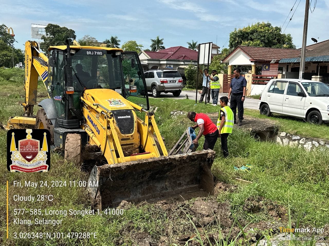 LAWAT PERIKSA KERJA KERJA PEMBERSIHAN