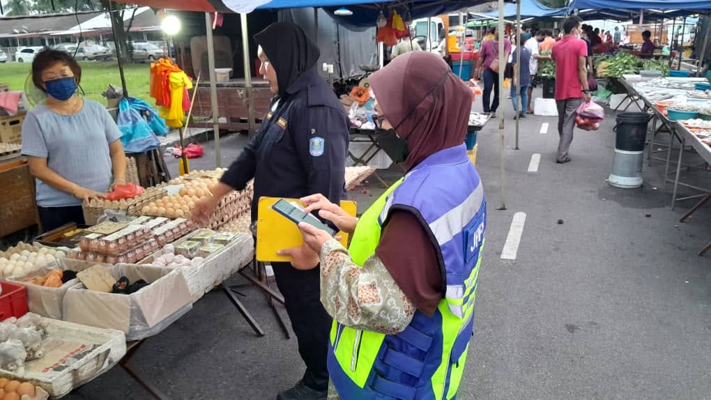 OPS PANTAU DAN BANCI TAPAK PASAR MALAM & SITAAN PENIAGA WARGA ASING. PASAR MALAM KLANG UTAMA