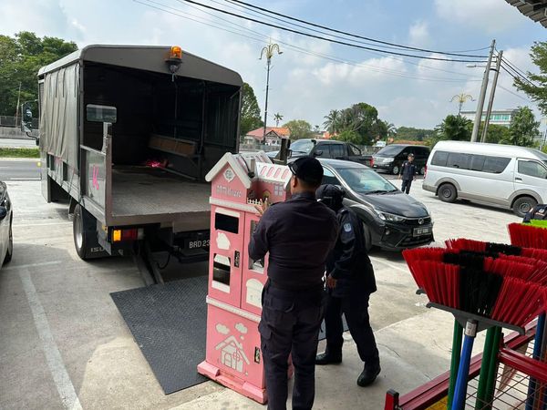 OPERASI BERSEPADU PENUTUPAN DAN SITAAN PREMIS KEDAI SERBANEKA SERTA PREMIS MESIN HADIAH 