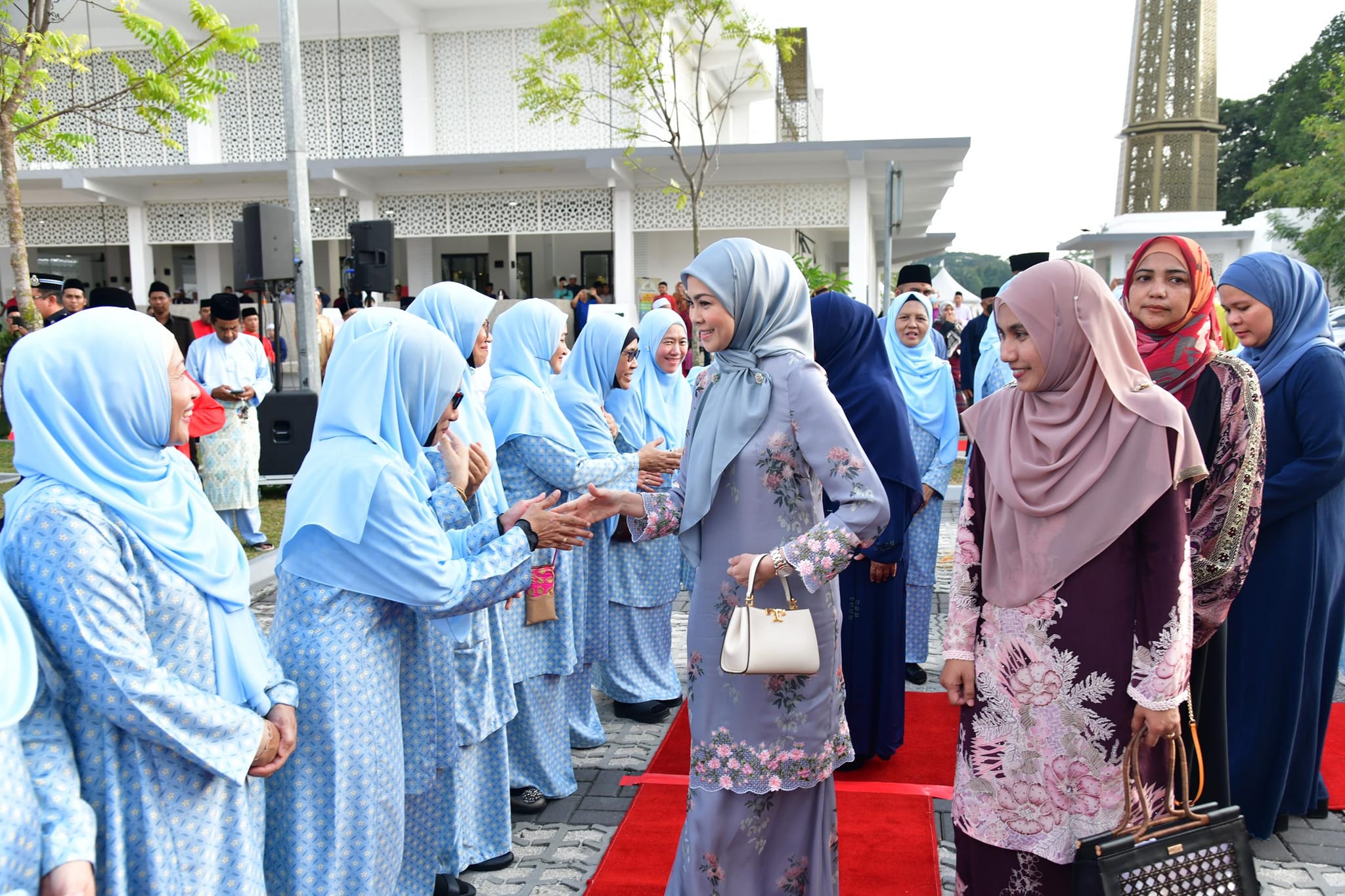 MAJLIS PERASMIAN MASJID DAN BERBUKA PUASA DYMM SULTAN SELANGOR BERSAMA RAKYAT DAN SUMBANGAN HARI RAYA 1445