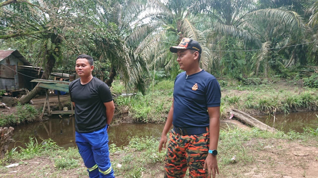 BANTUAN SKUAD PANTAS MPK BAGI PEMADAMAN KEBAKARAN HUTAN SIMPAN KEKAL DAERAH KUALA SELANGOR