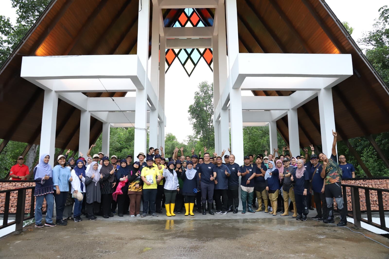 PROGRAM TANAM POKOK BAKAU APM SPRINGS SDN. BHD. BERSAMA MAJLIS PERBANDARAN KLANG DAN SELANGOR MARITIME GATEWAY (SMG) TAHUN 2023. 