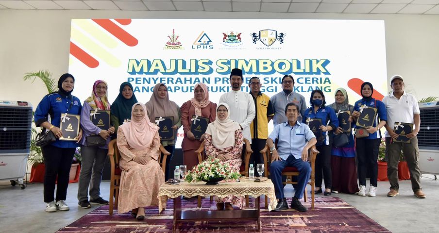 MAJLIS SIMBOLIK PENYERAHAN PROJEK SKIM CERIA PANGSAPURI BUKIT TINGGI 1 