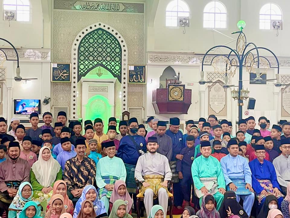 MAJLIS PENYERAHAN SUMBANGAN HARI RAYA AIDILFITRI 2023M/ 1444H KEPADA ANAK - ANAK YATIM DI NEGERI SELANGOR BERSAMA DYTM RAJA MUDA SELANGOR 