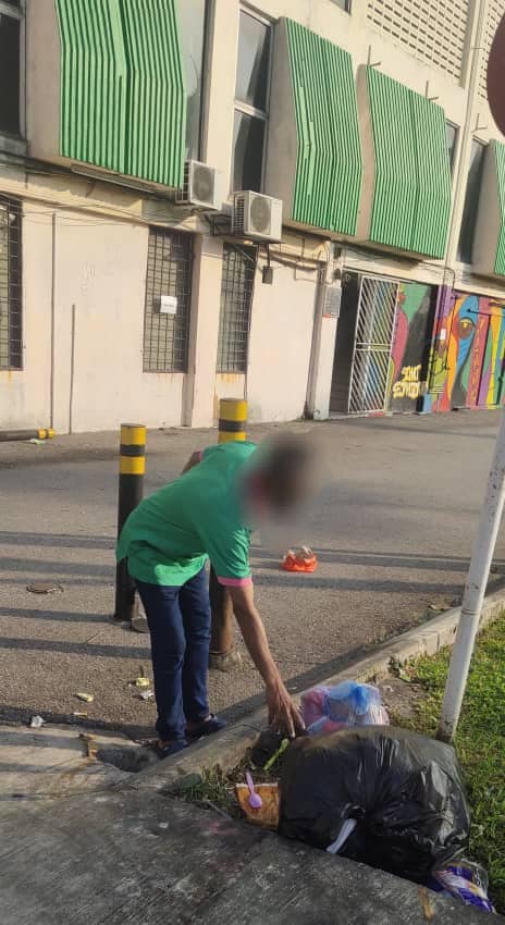 PENGUATKUASAAN PEMBUANGAN SAMPAH & PENYEDIAAN TONG SAMPAH (PUSAT BANDAR)