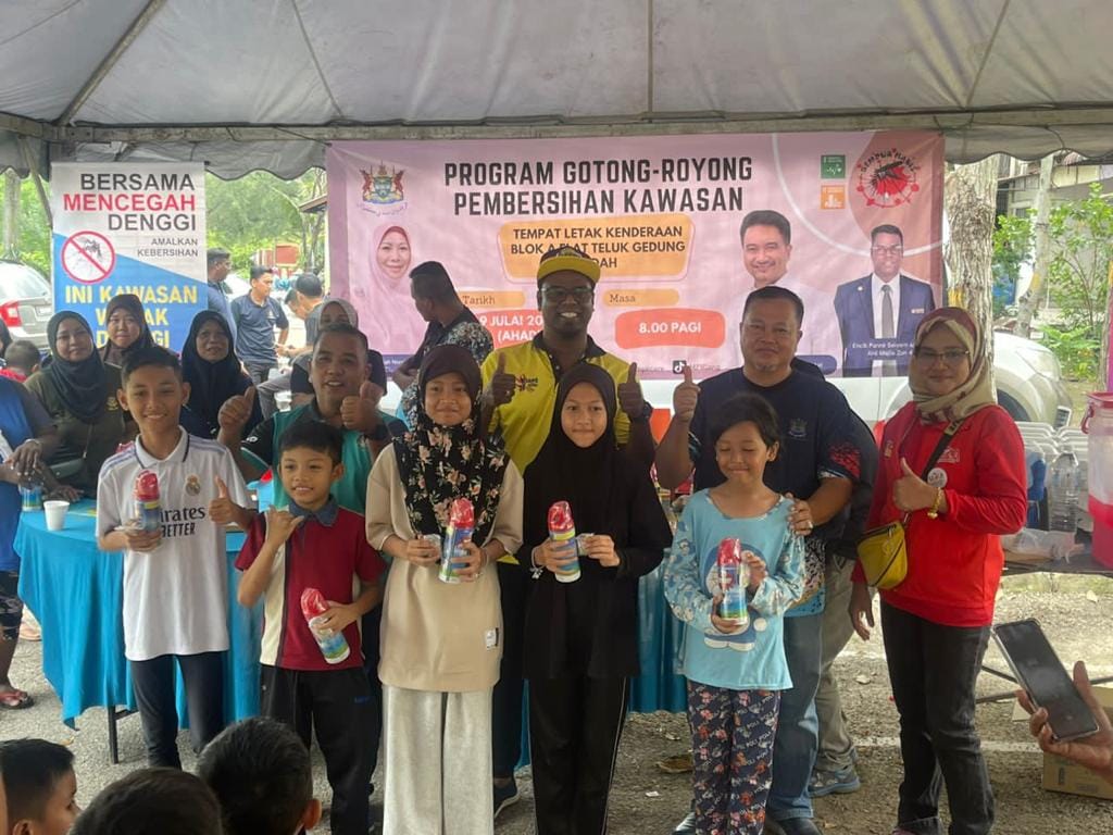 PROGRAM GOTONG-ROYONG PENCEGAHAN DENGGI DAN PEMBERSIHAN KAWASAN FLAT TAMAN TELUK GEDUNG INDAH