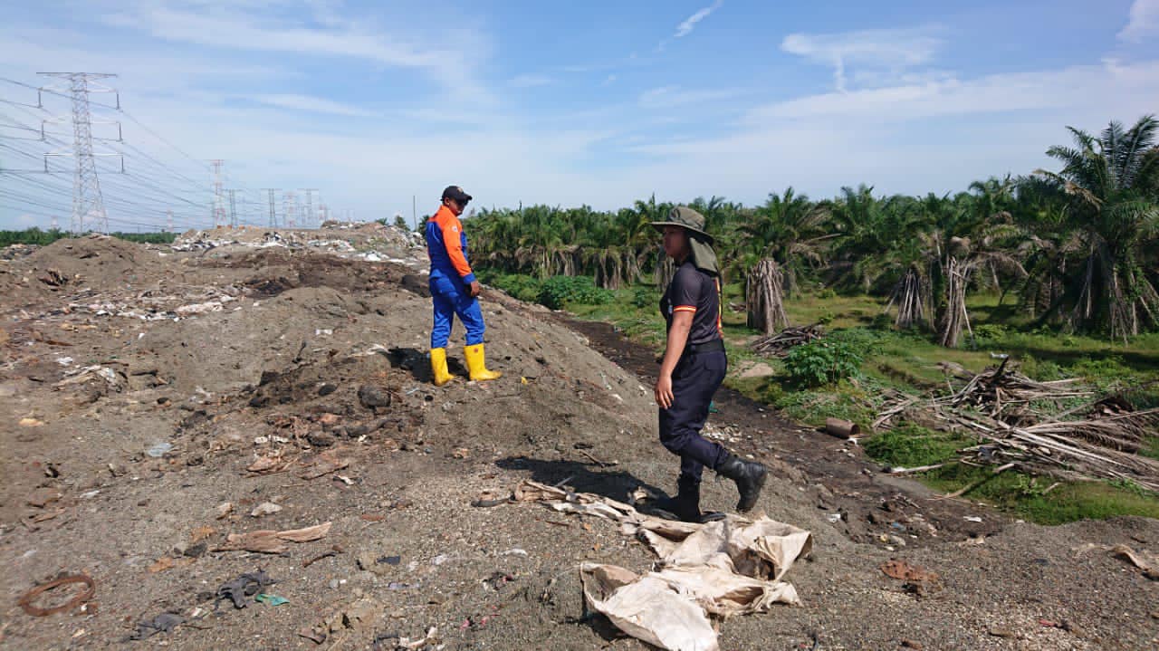 SKUAD PANTAS (OPERASI PEMADAMAN KEBAKARAN TAPAK SAMPAH HARAM BATU 14,KAPAR)