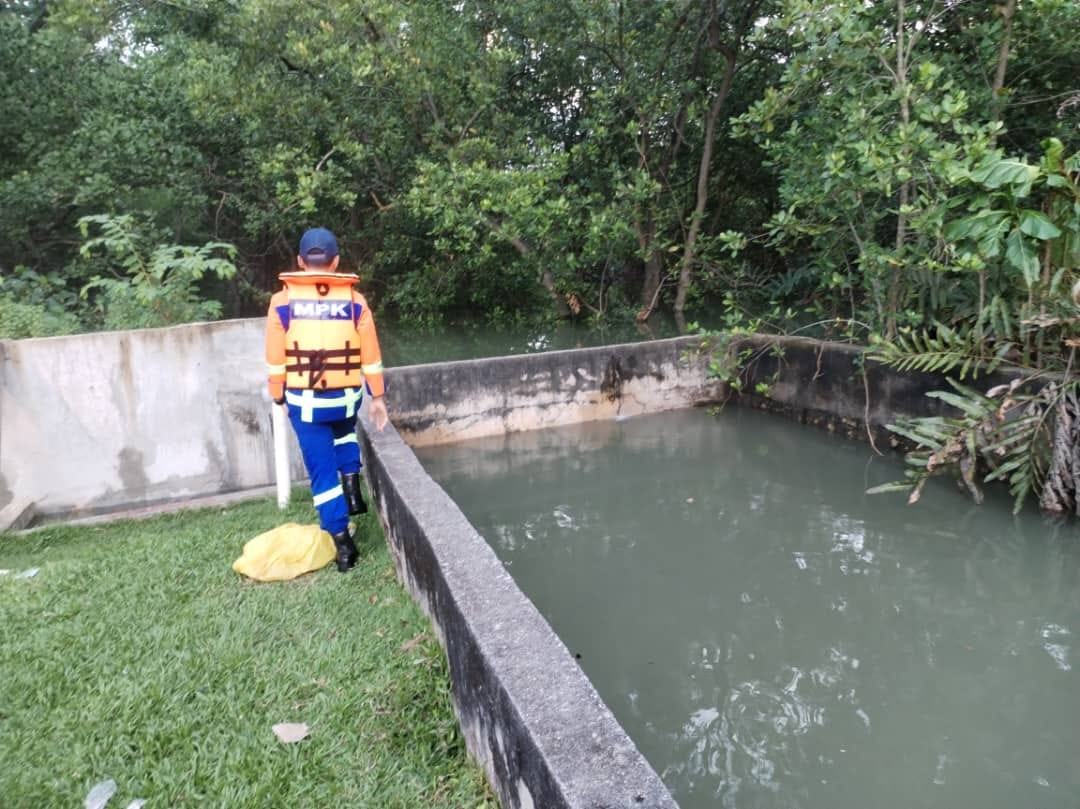 PASUKAN PANTAS MBDK PANTAU FENOMENA AIR PASANG BESAR 