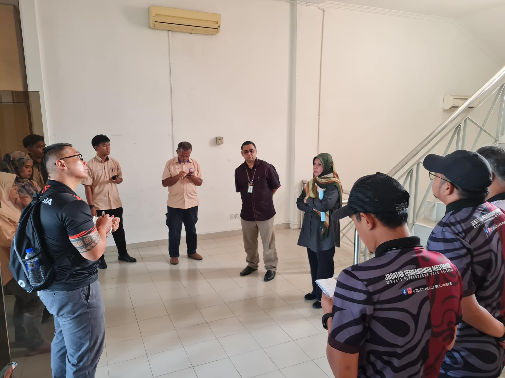 LAWATAN PENANDA ARAS MAJLIS PERBANDARAN HULU SELANGOR KE STADIUM HOKI PANDAMARAN, KLANG