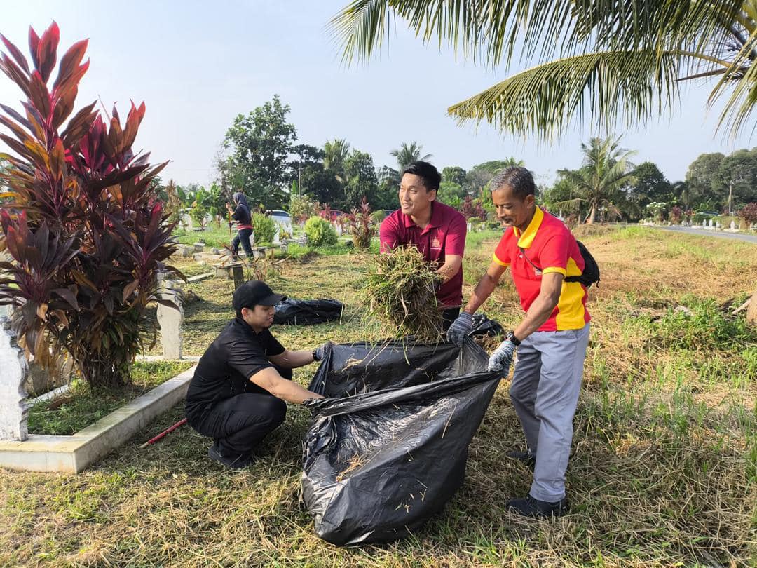 PROGRAM GOTONG-ROYONG PEMBERSIHAN TANAH PERKUBURAN ISLAM SELAT KLANG