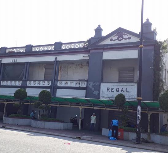  3. Panggung Regal